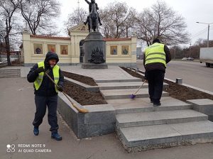 Сьогодні, 14 січня 2022 р., фахівці підприємства виконали роботи з прибирання об’єктів, розташованих у Суворовському районі міста Одеса