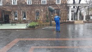 Навіть дощ не завадив працівникам КП «Сервісний центр» провести запланований санітарно-технічний день